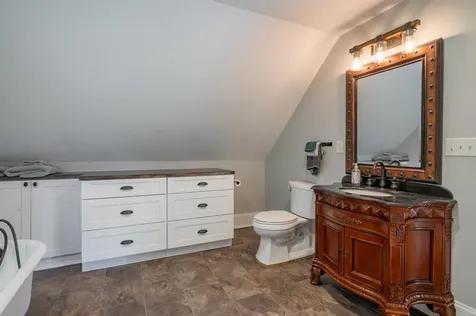 138 Tibbetts Hill Road Goffstown NH 03045