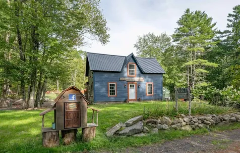 138 Tibbetts Hill Road Goffstown NH 03045