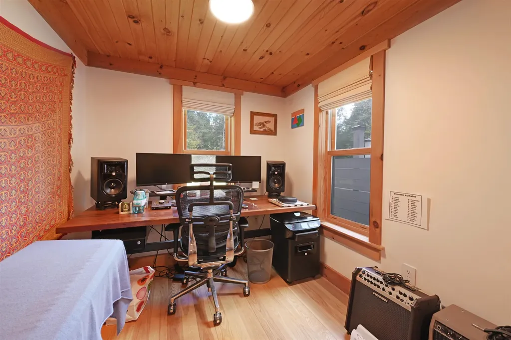 420 Steendom Lane Lyndon VT 05852