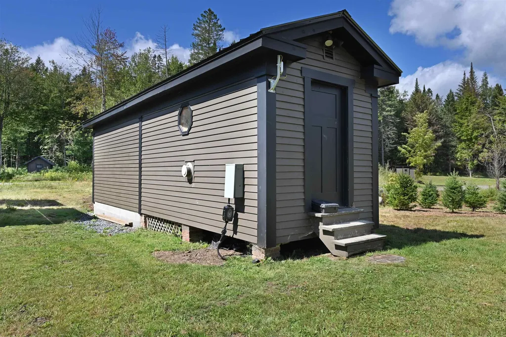 420 Steendom Lane Lyndon VT 05852