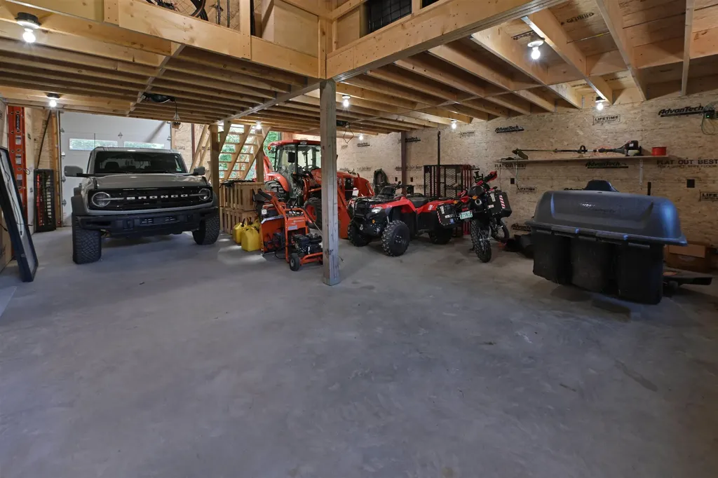 420 Steendom Lane Lyndon VT 05852