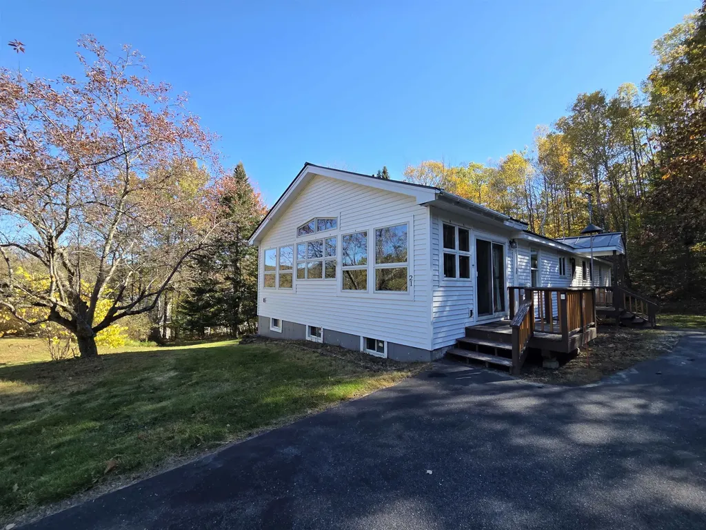 21 Evenchance Road Enfield NH 03748