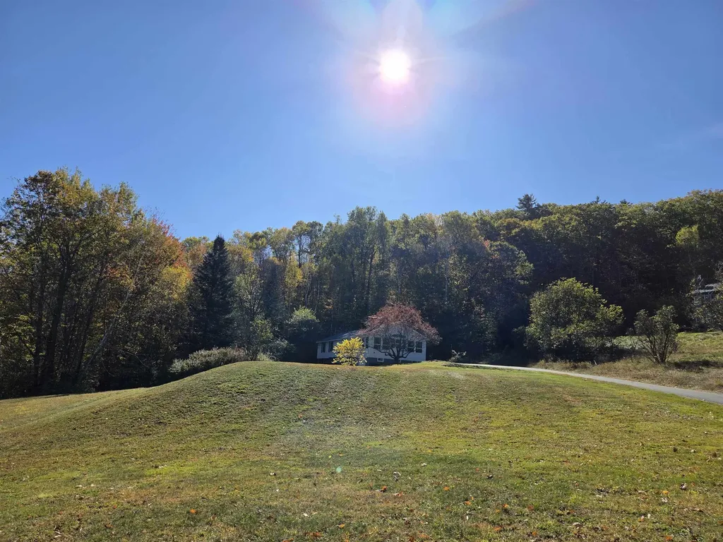 21 Evenchance Road Enfield NH 03748