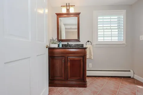 12 Goonan Road Hooksett NH 03106