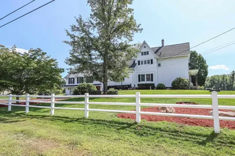12 Goonan Road Hooksett NH 03106