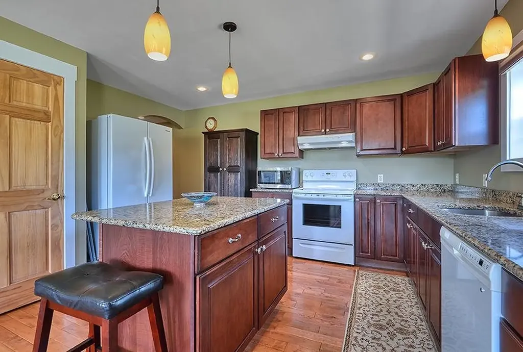 1573 Flamstead Road Chester VT 05143