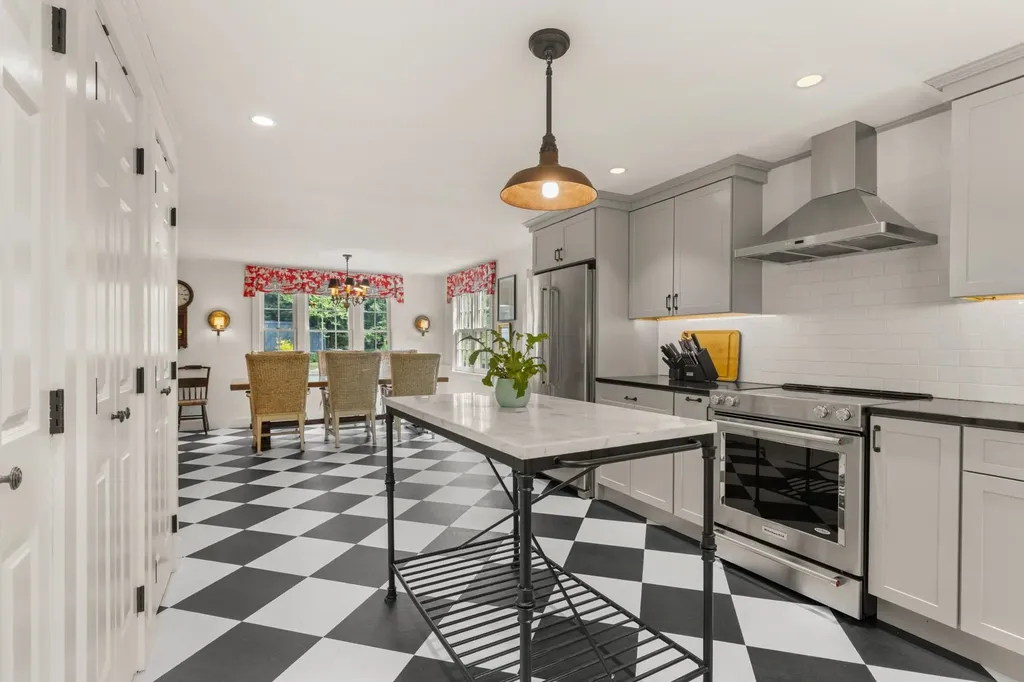 4 Elm Hill Road Peterborough NH 03458