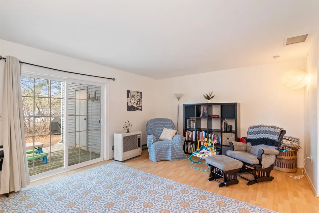 22 Chelsea Circle South Burlington VT 05403-7260