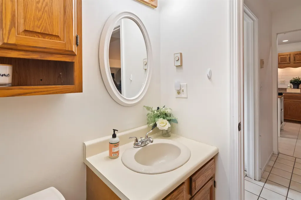 22 Chelsea Circle South Burlington VT 05403-7260