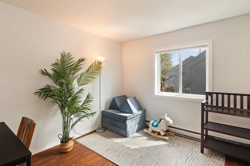 22 Chelsea Circle South Burlington VT 05403-7260