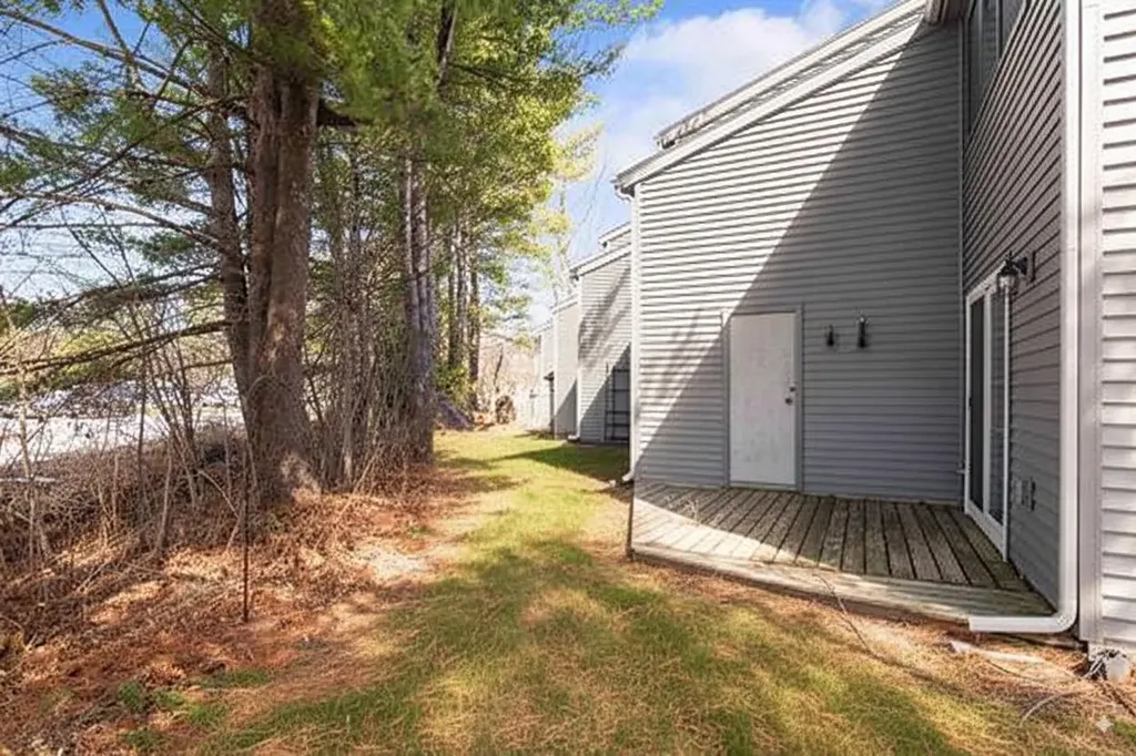 22 Chelsea Circle South Burlington VT 05403-7260