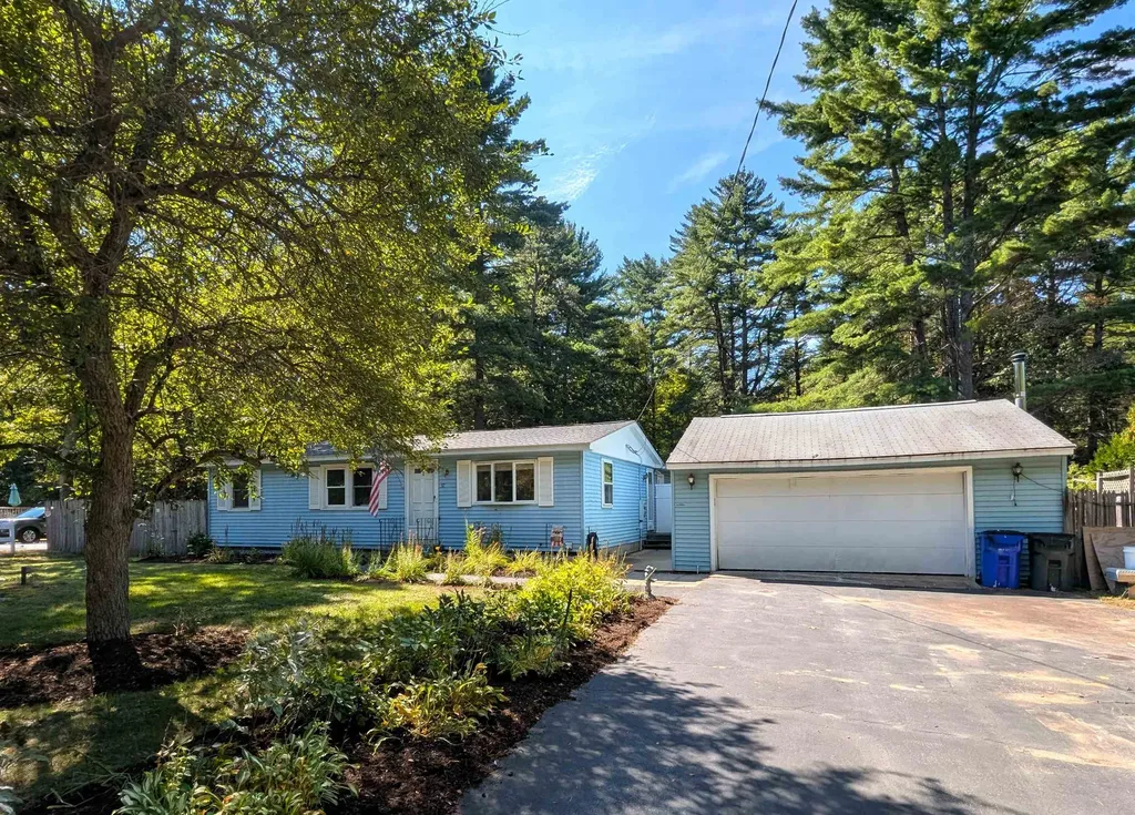 37 Chatel Road Goffstown NH 03045