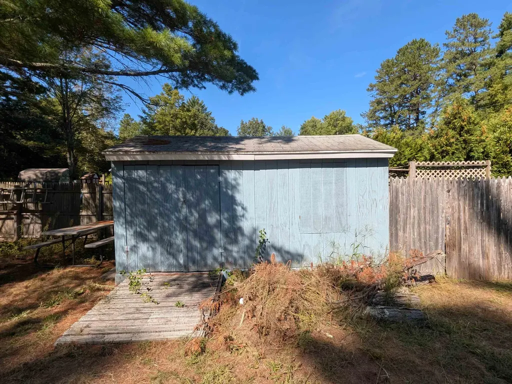37 Chatel Road Goffstown NH 03045
