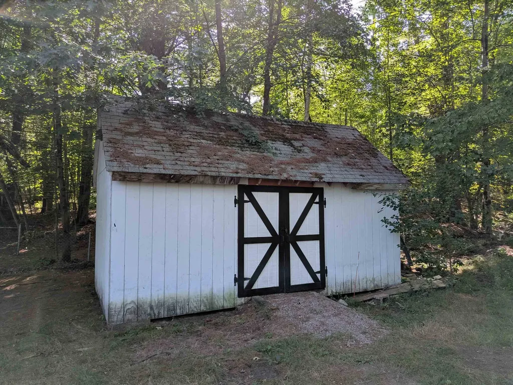 37 Chatel Road Goffstown NH 03045