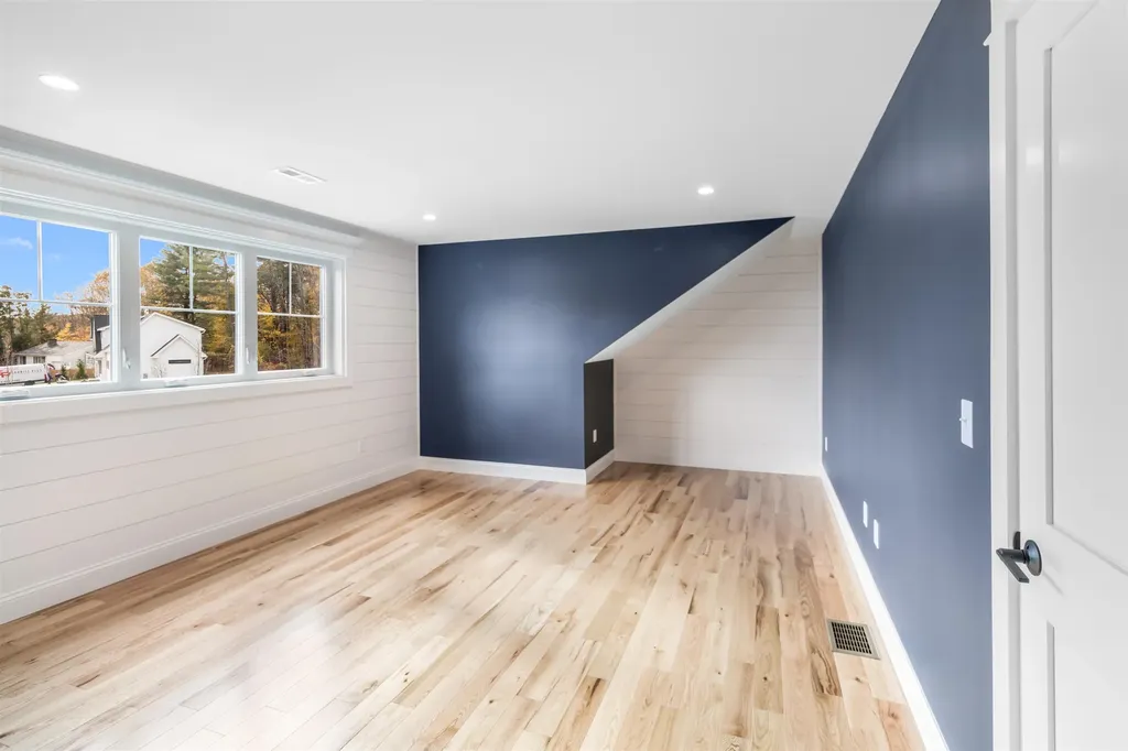 16 Little River Road Exeter NH 03833