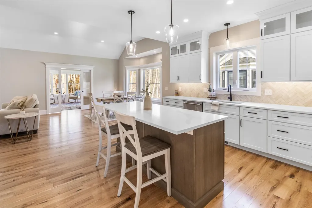 16 Little River Road Exeter NH 03833