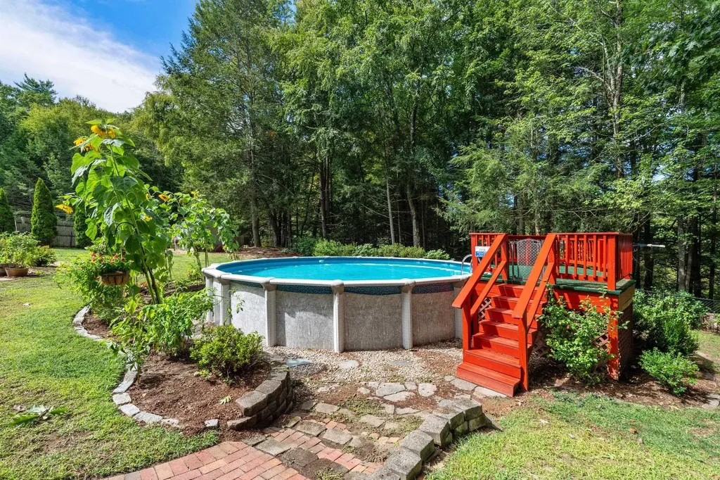 30 Beebe Lane Merrimack NH 03054