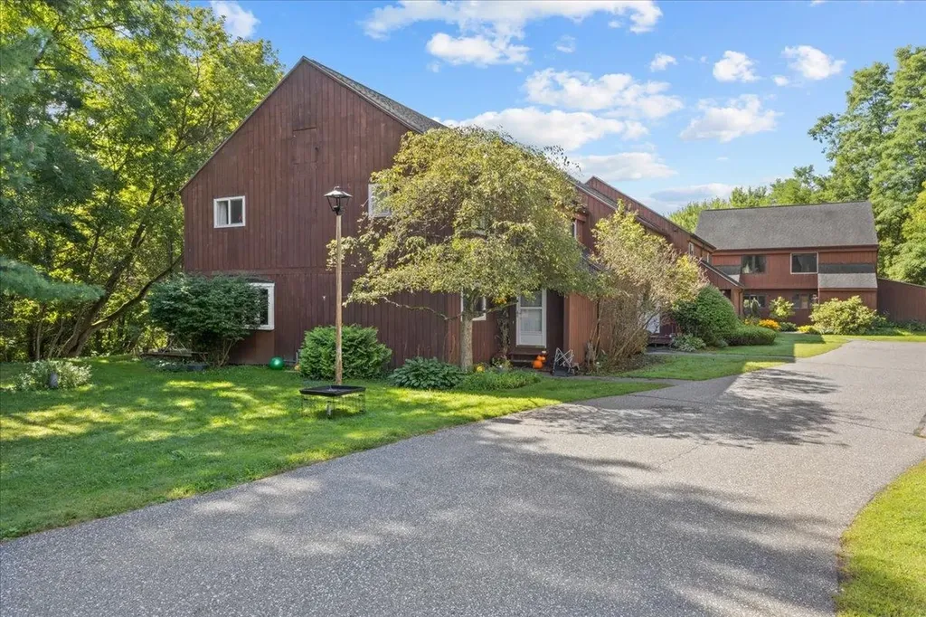 20 Greenfield Road Essex Junction VT 05452