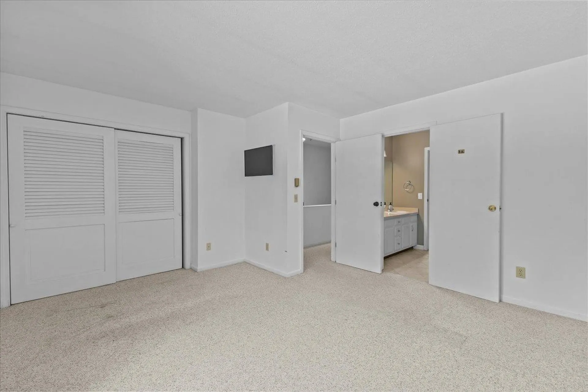 20 Greenfield Road Essex Junction VT 05452