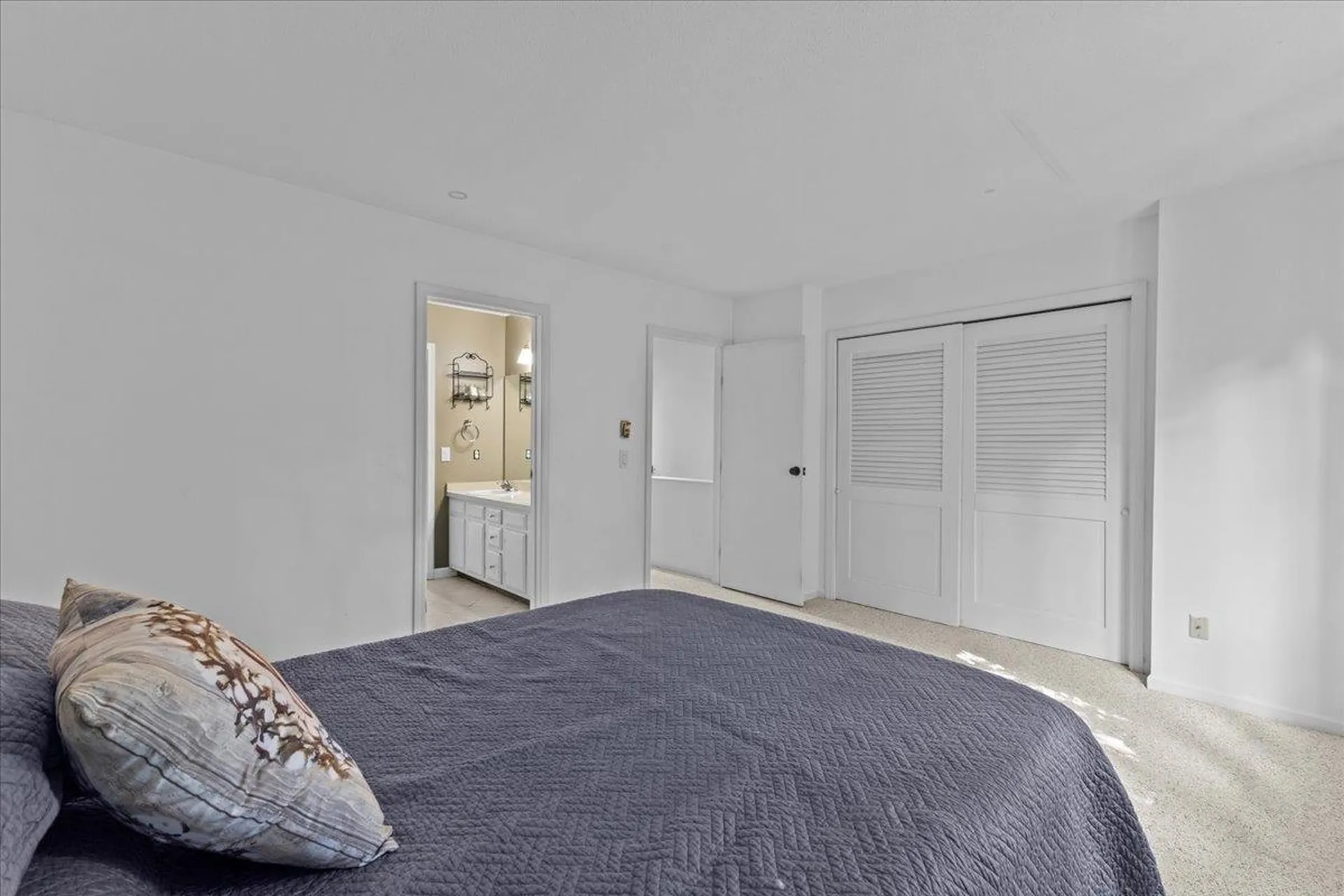 20 Greenfield Road Essex Junction VT 05452