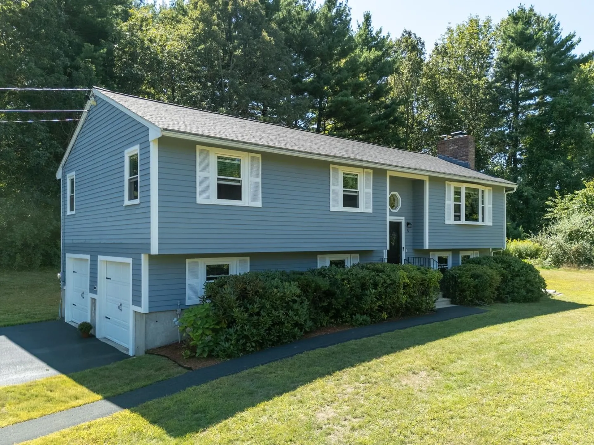 5 Taryn Road Derry NH 03038
