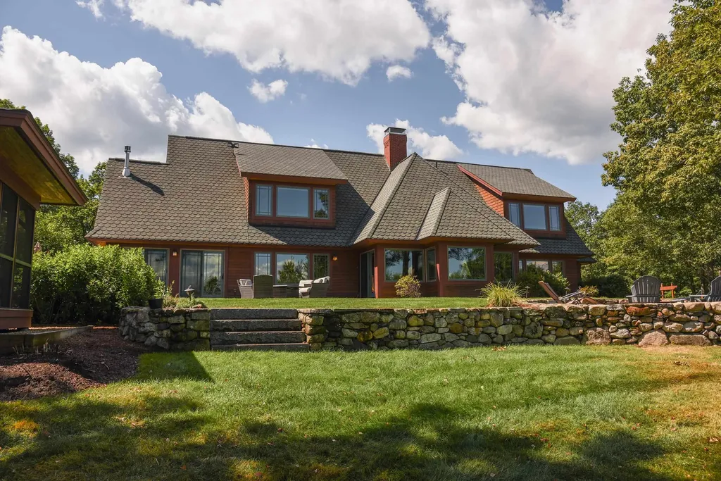 48 Pease Road Meredith NH 03253