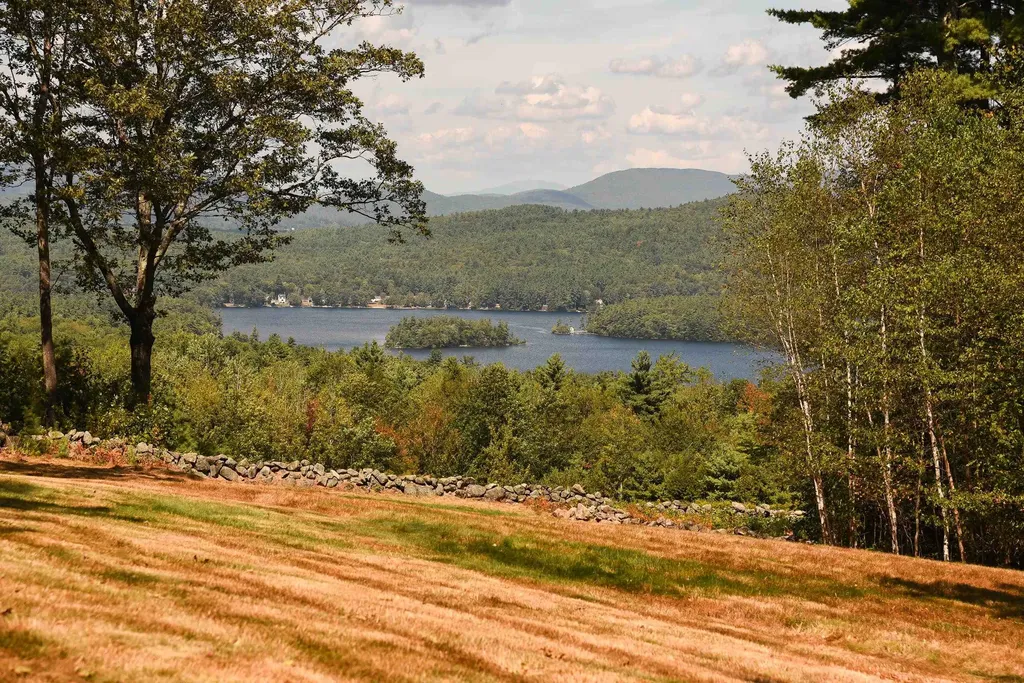48 Pease Road Meredith NH 03253