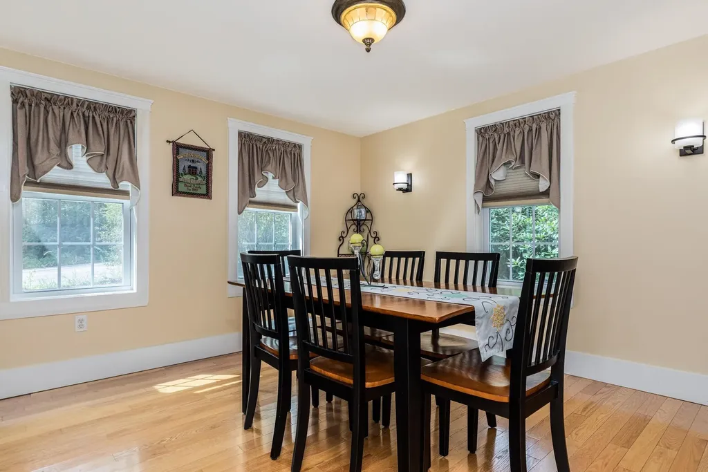 105 Brentwood Road Exeter NH 03833