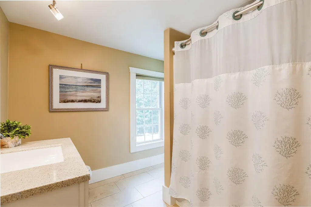 105 Brentwood Road Exeter NH 03833