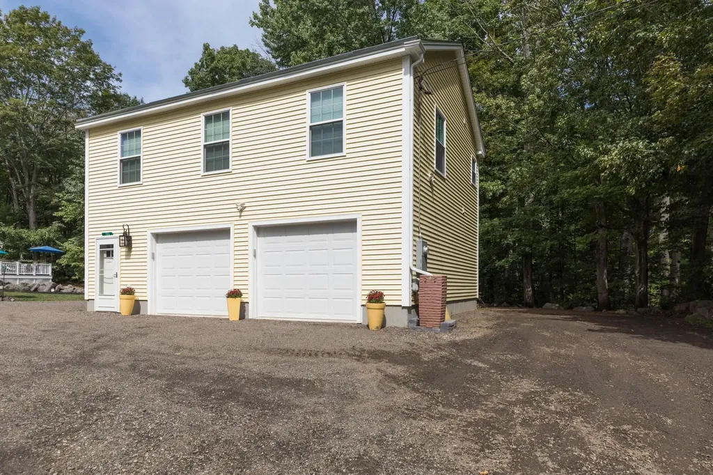 105 Brentwood Road Exeter NH 03833