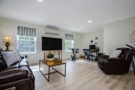 105 Brentwood Road Exeter NH 03833