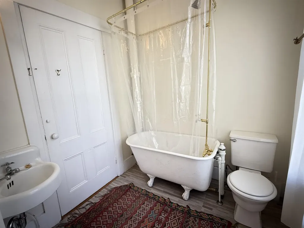 58 Oak Street Brattleboro VT 05301