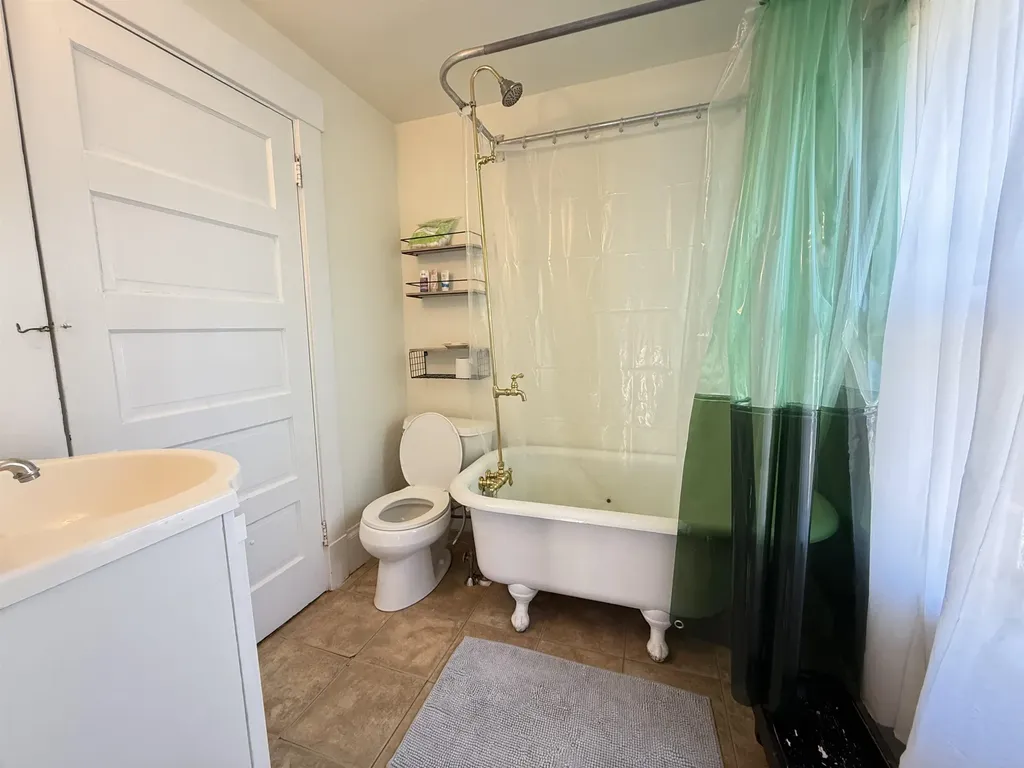 58 Oak Street Brattleboro VT 05301