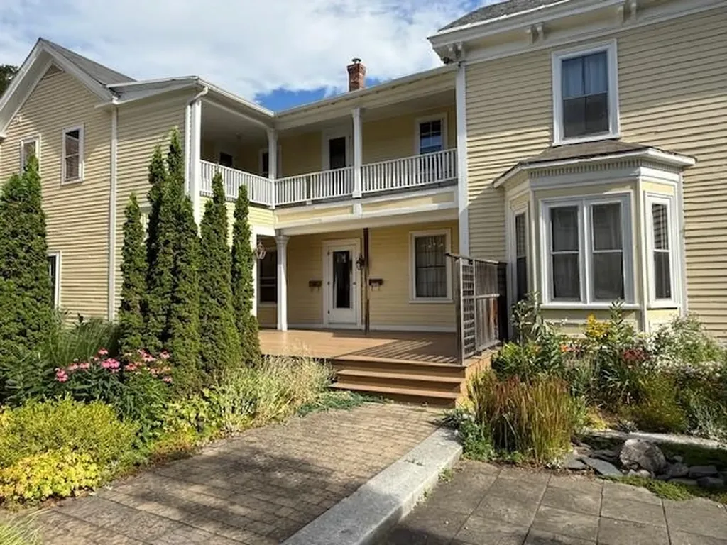 58 Oak Street Brattleboro VT 05301