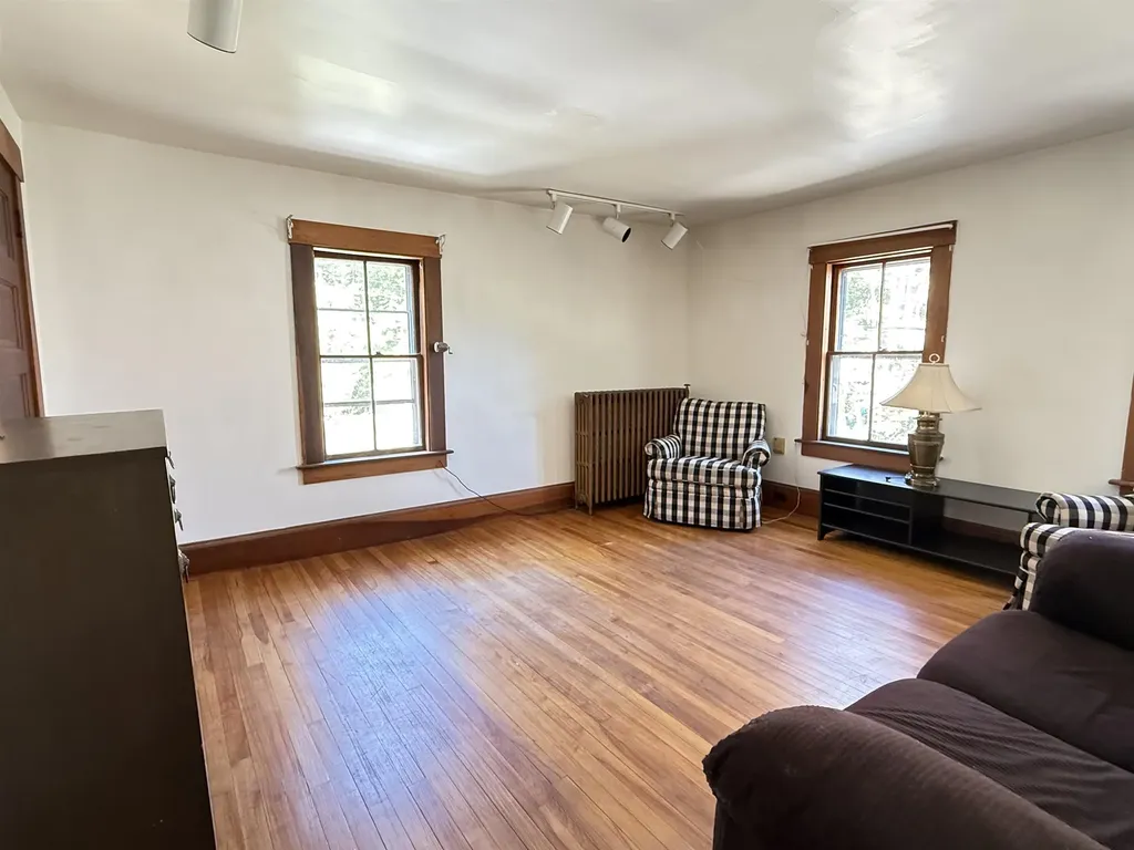 58 Oak Street Brattleboro VT 05301