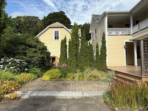 58 Oak Street Brattleboro VT 05301