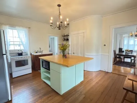 58 Oak Street Brattleboro VT 05301