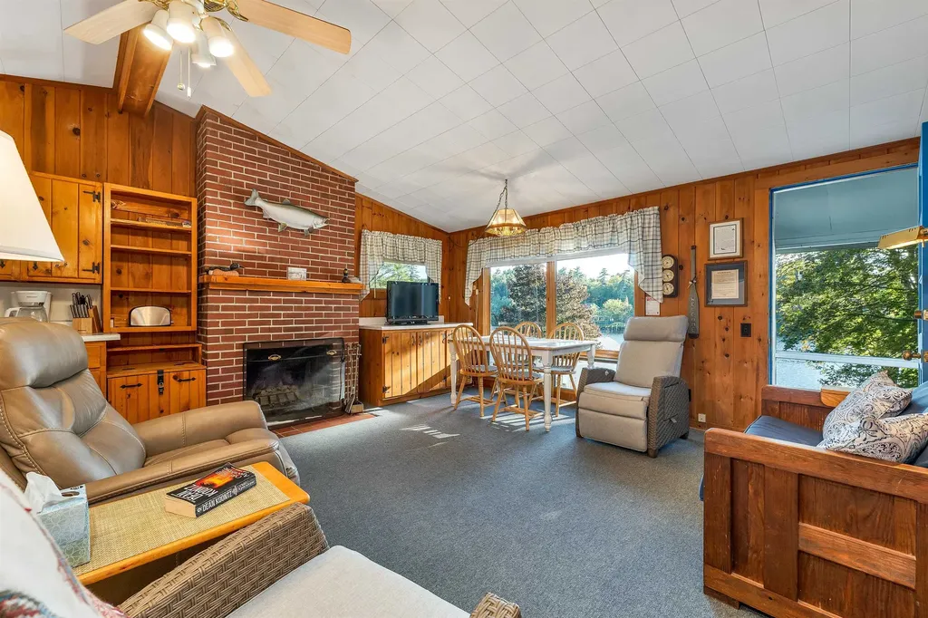 678 North Main Street Wolfeboro NH 03894