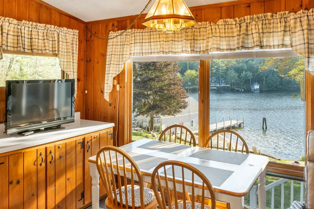 678 North Main Street Wolfeboro NH 03894