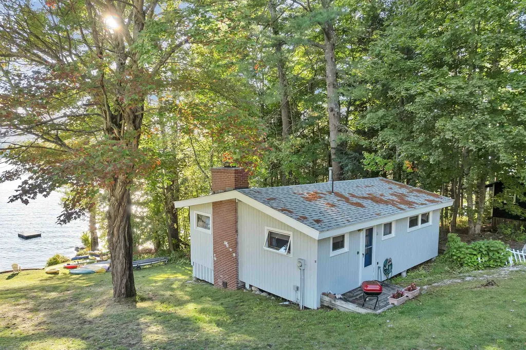 678 North Main Street Wolfeboro NH 03894
