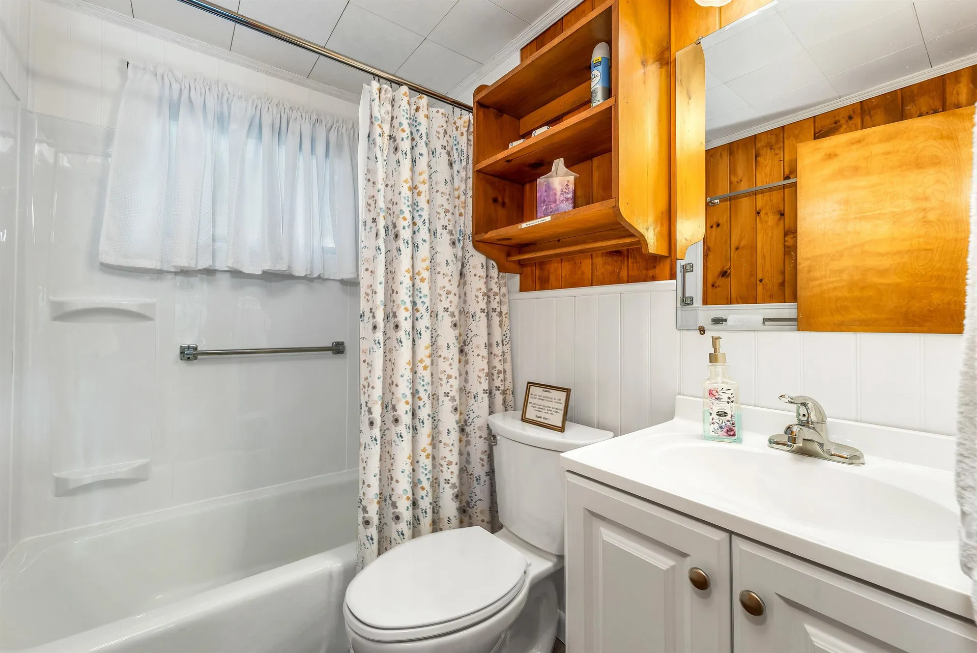 678 North Main Street Wolfeboro NH 03894