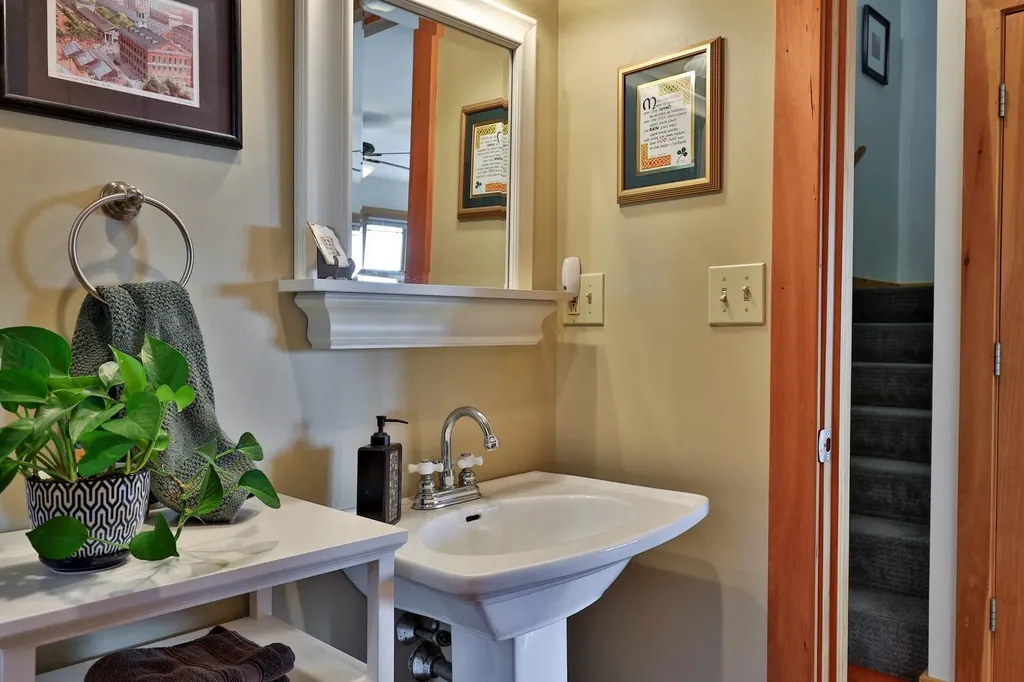 725 Flamstead Road Chester VT 05143