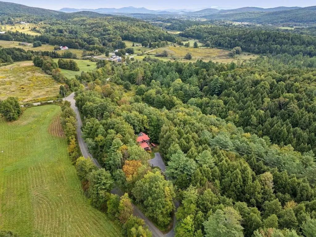 475 Pettingill Road Westford VT 05494
