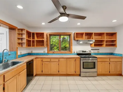 475 Pettingill Road Westford VT 05494