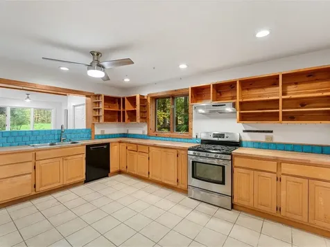 475 Pettingill Road Westford VT 05494