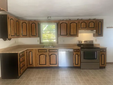 11R Susan Drive Derry NH 03083