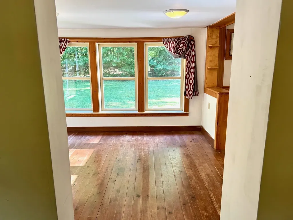 16 Nh Route 12a Cornish NH 03745