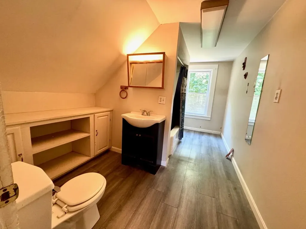 16 Nh Route 12a Cornish NH 03745