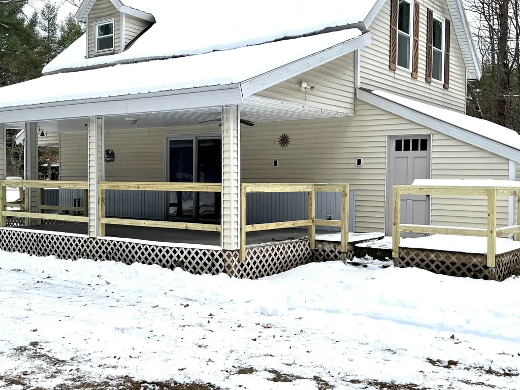 16 Nh Route 12a Cornish NH 03745