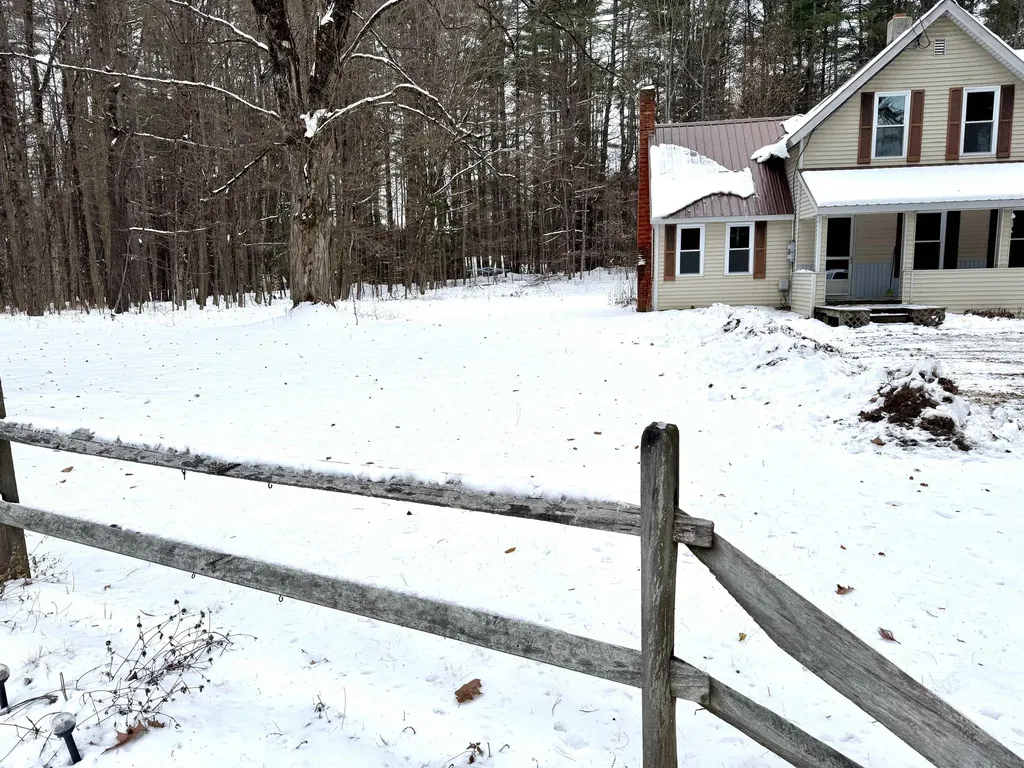 16 Nh Route 12a Cornish NH 03745